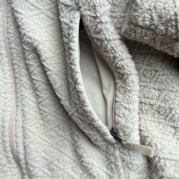 Patagonia Fair Isle Fleece Jacket- like new! - Picture 7 of 9